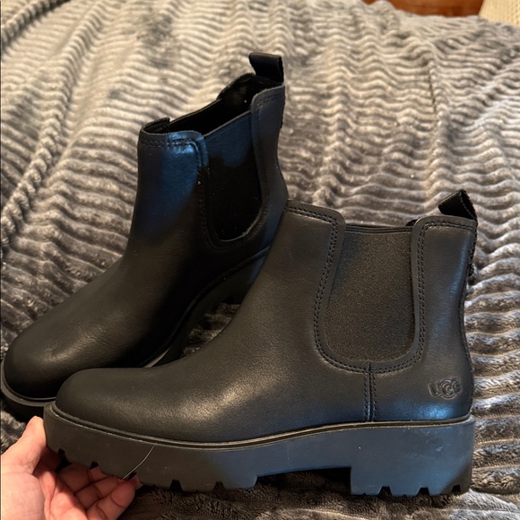UGG Shoes - UGG Classic Black Ankle Booties. S111